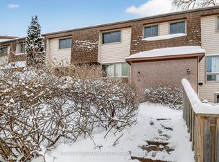 2640 Draper Ave #15, Ottawa, ON K2H 8V3