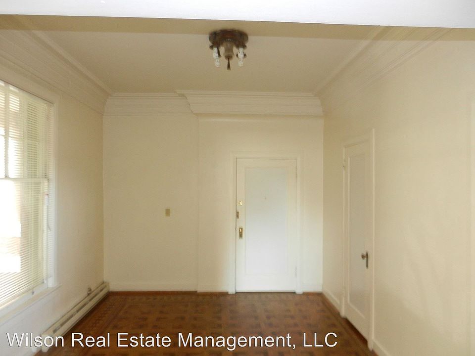 2nd image of 115 N Naches Ave APT 102