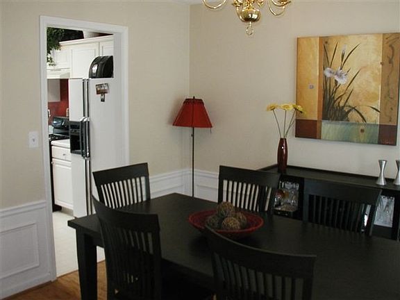Formal Dining Rm with Hardwood Floor