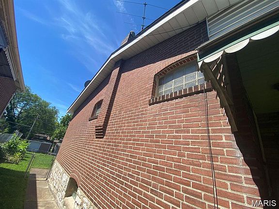 4th image of 3648 Keokuk St