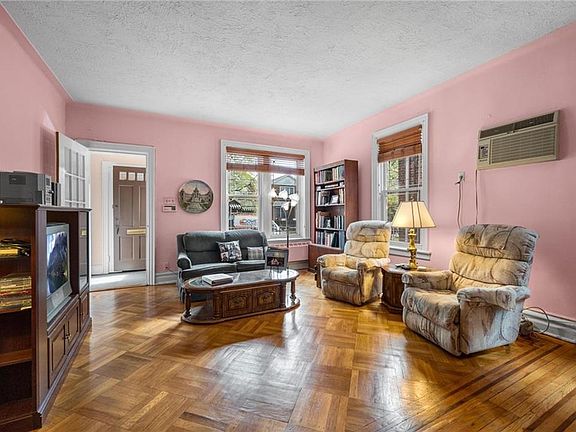 5th image of 1752 E 31st St