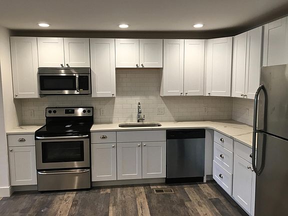 2nd image of 3717 Oxford Blvd #4