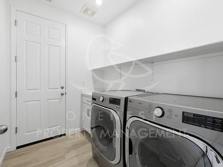 1078 Camomile Dr — Photo 17