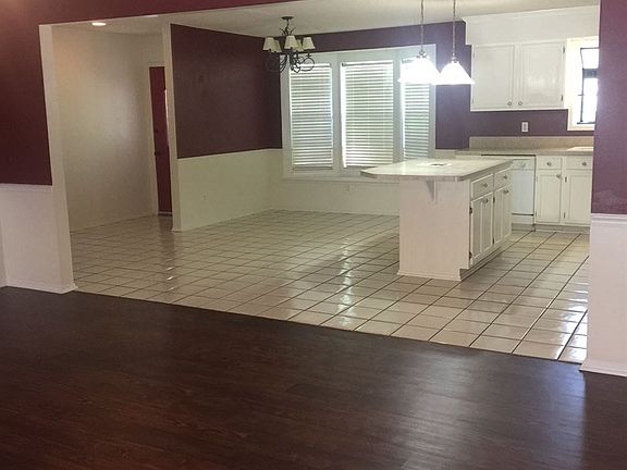 4th image of 703 Tallwood Ln