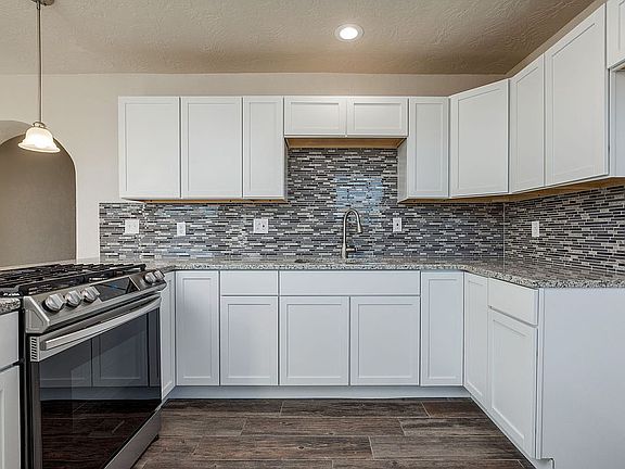 5th image of 1415 Durazno St