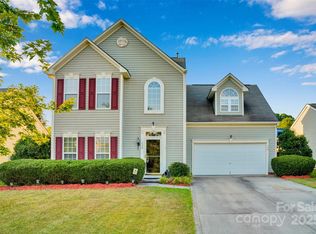 136 Crestwood Dr, Mount Holly, NC 28120