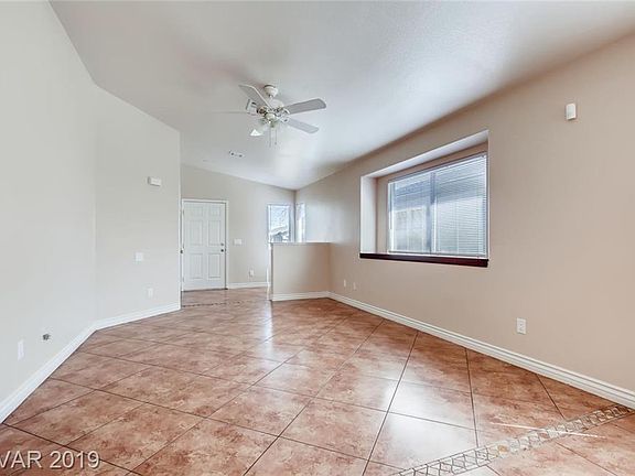3rd image of 3859 Caldwell Cir
