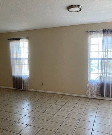 3rd image of 3102 E San Antonio Ave #B
