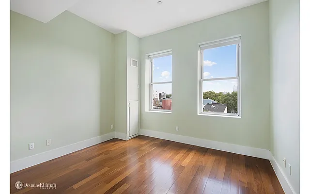 Rented by Douglas Elliman | media 20