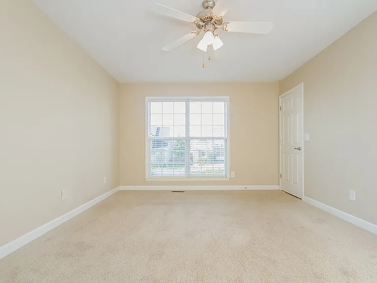 1014 Persimmon Dr — Photo 13