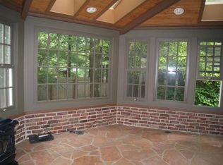 993 Maplewood Rd, Lake Forest, IL 60045