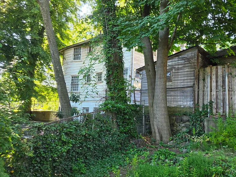 98 Hamilton Ave #1 — Photo 35