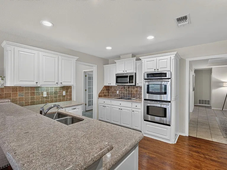 6117 Westover Dr — Photo 11