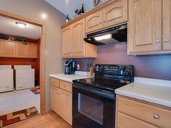 4th image of 480 Partridge Ave