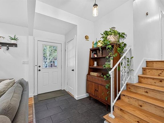 2nd image of 10104 W 93rd St