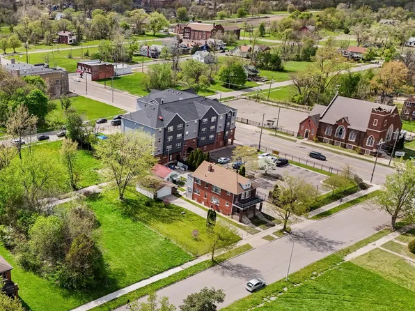 1423 Lakewood St, Detroit, MI 48215