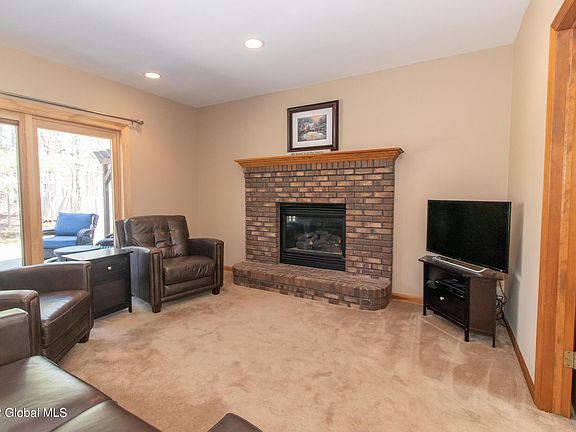 5th image of 8 Orchard Park Dr #8-277.14-2
