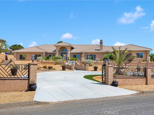 19420 Red Feather Rd, Apple Valley, CA 92307