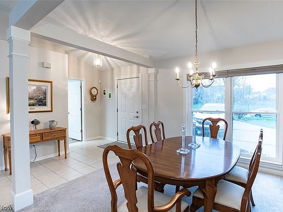 4th image of 2052 Glenmont Dr