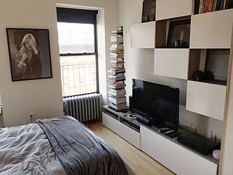 Rented by Warren T Real Estate Corp.