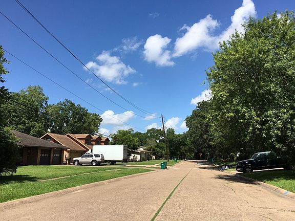 5th image of 213 W Texas Ave