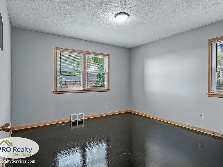 208 2nd St SW — Photo 15