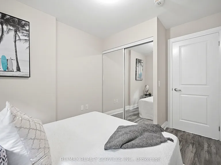 26 Coles Ave #302 — Photo 37
