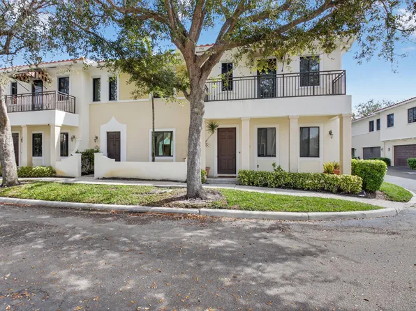 2515 Venetian Ct, Boynton Beach, FL 33426