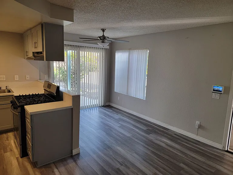 794 Mason St — Photo 13