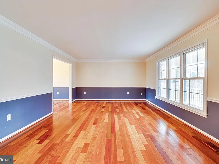 3022 Dower House Dr — Photo 5