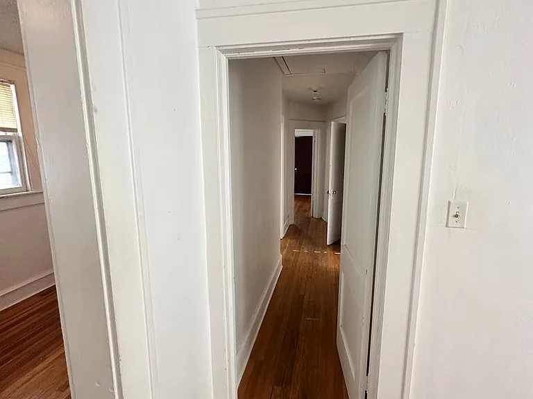 527 Maryland Ave — Photo 9