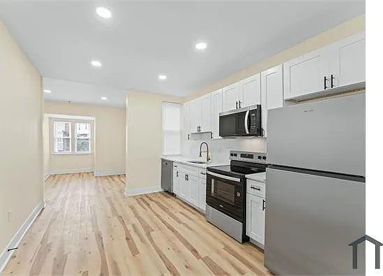 2041 Stenton Ave — Photo 7