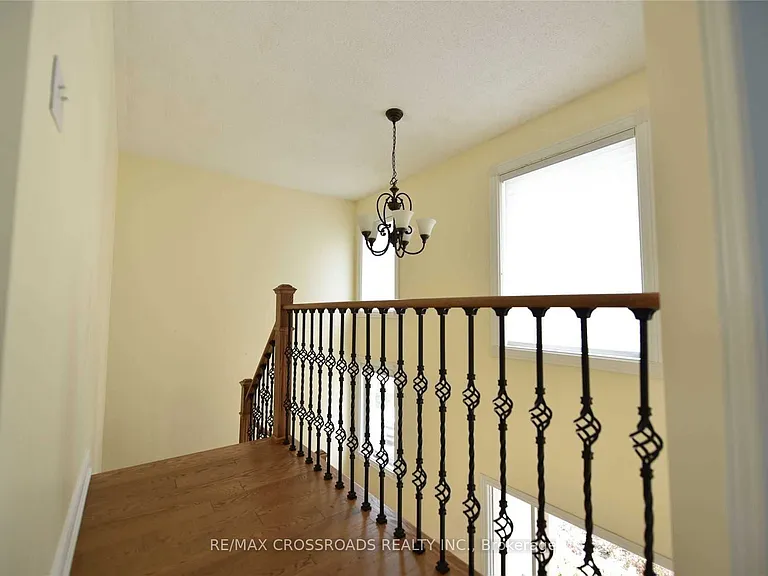 33 Holmwood St — Photo 13