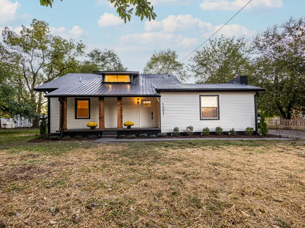 1202 N Church St, Portland, TN 37148