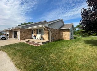 W3705 N Terri Ln, Appleton, WI 54914