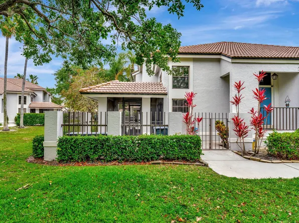380 Prestwick Circle Circle #1, Palm Beach Gardens, FL 33418