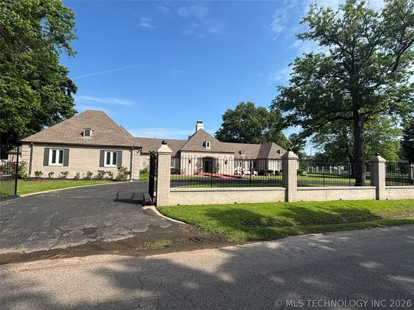 3706 Country Club Dr, Muskogee, OK 74403