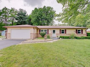 4781 W Runyon Lake Dr, Greenwood, IN 46143