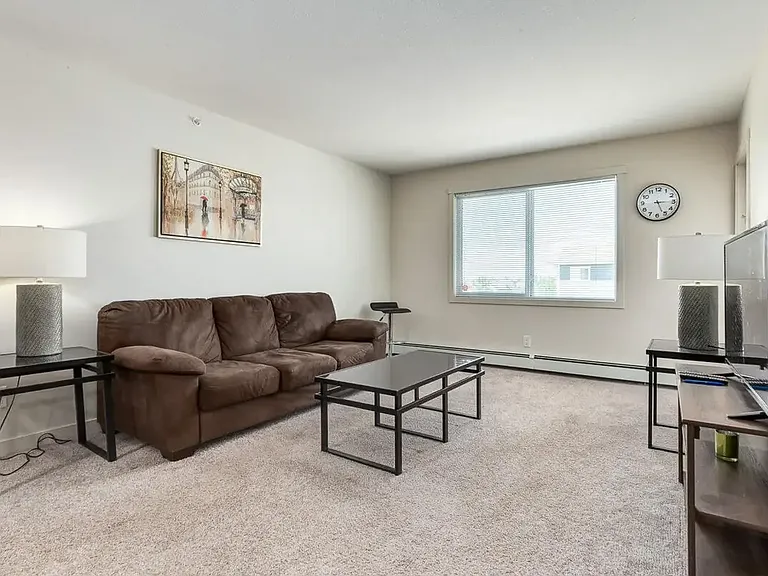 39 Van Slyke Way — Photo 19