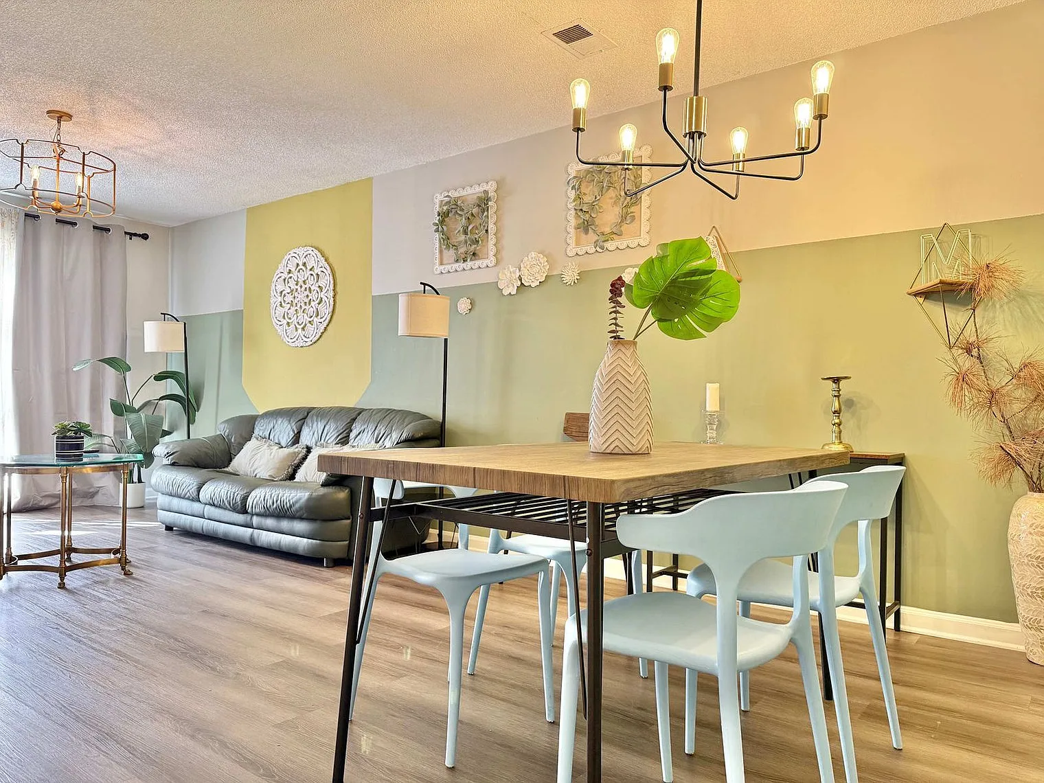 2 bed, 2.0 bath, 1194 sqft, $3,167 — Photo 3