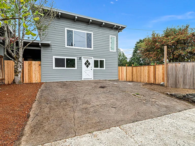 920 W 20th Ave — Photo 1
