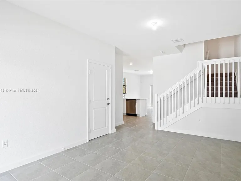 11934 SW 247th Ter — Photo 5