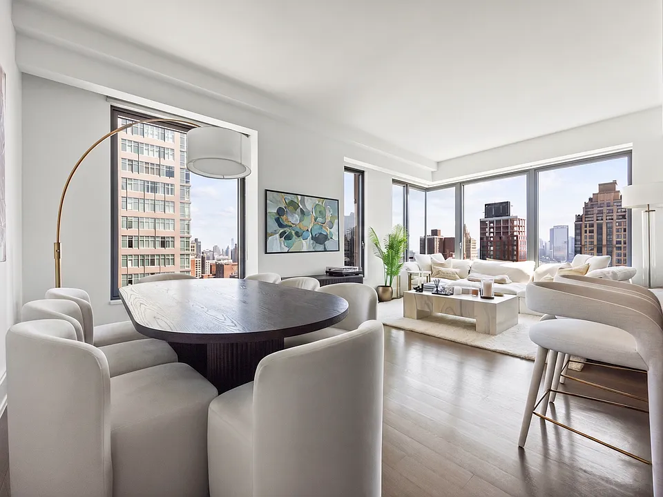 301 E 50th St #25B