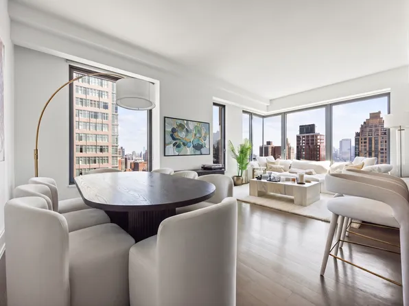 301 East 50th Street image 1 of 13