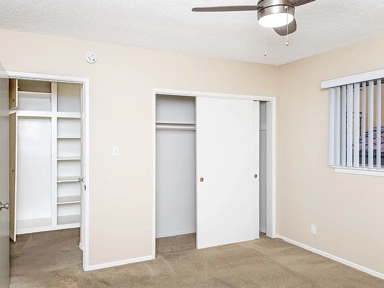 1025 Melrose Ave — Photo 11