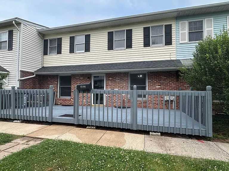 806 Whitpain Hls — Photo 5