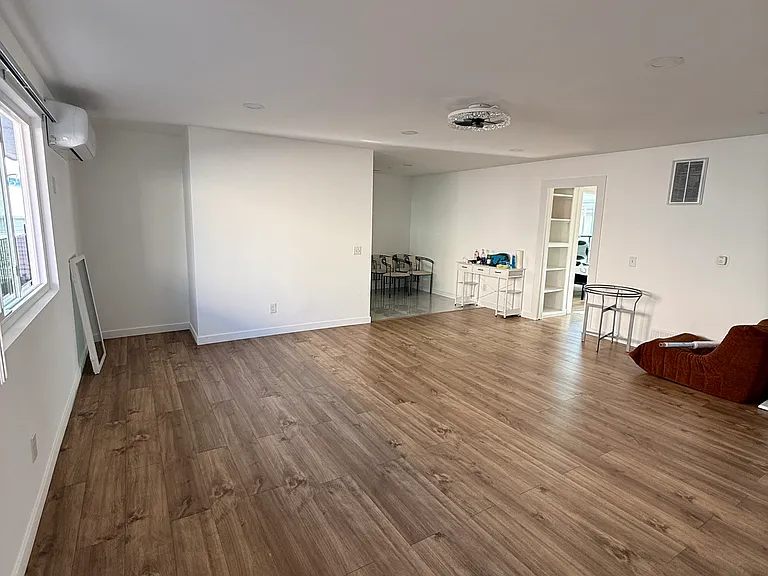 516 E Maple St #O — Photo 2