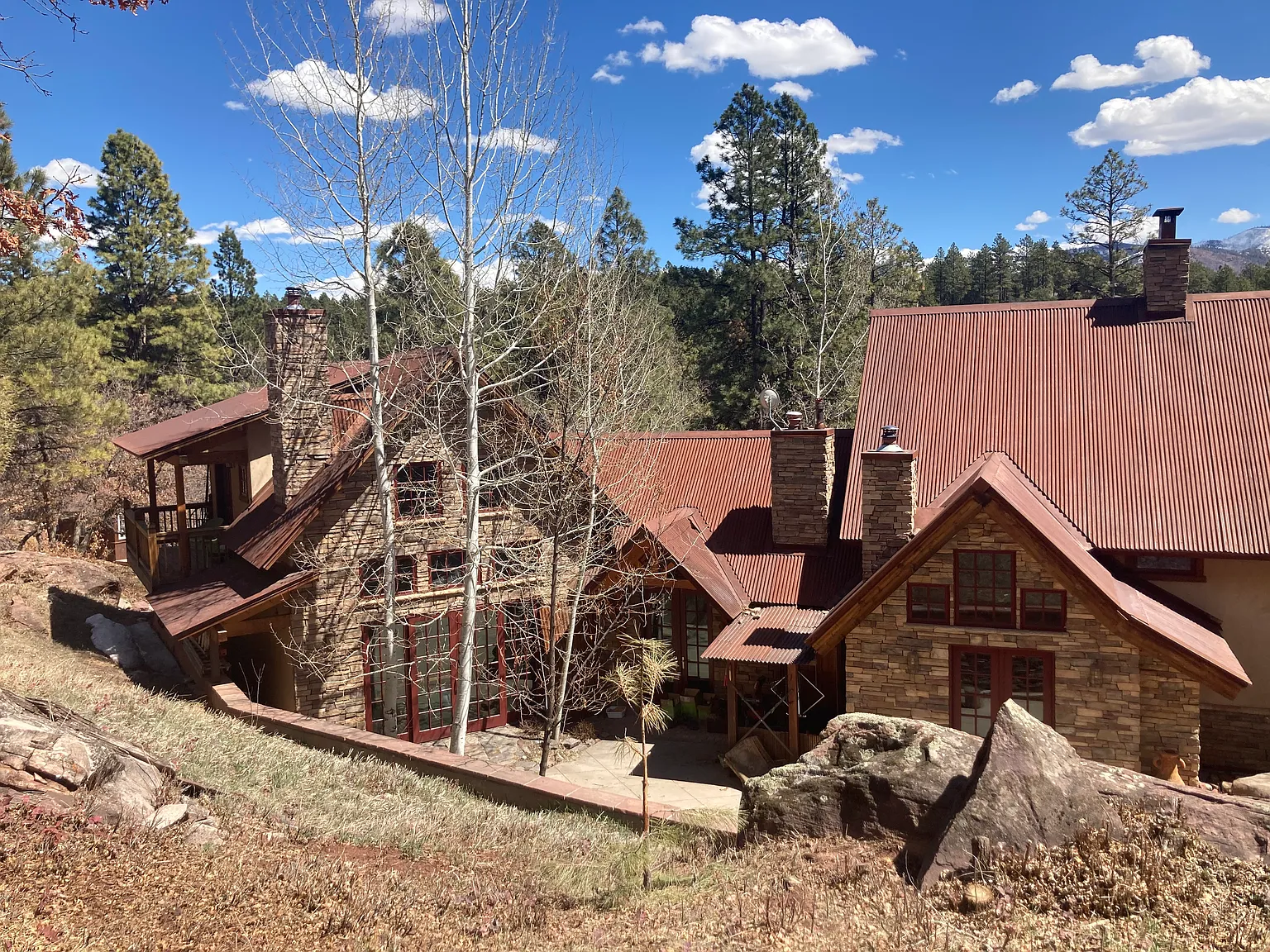 3 bed, 3.5 bath, 3400 sqft, $10,000 — Photo 1