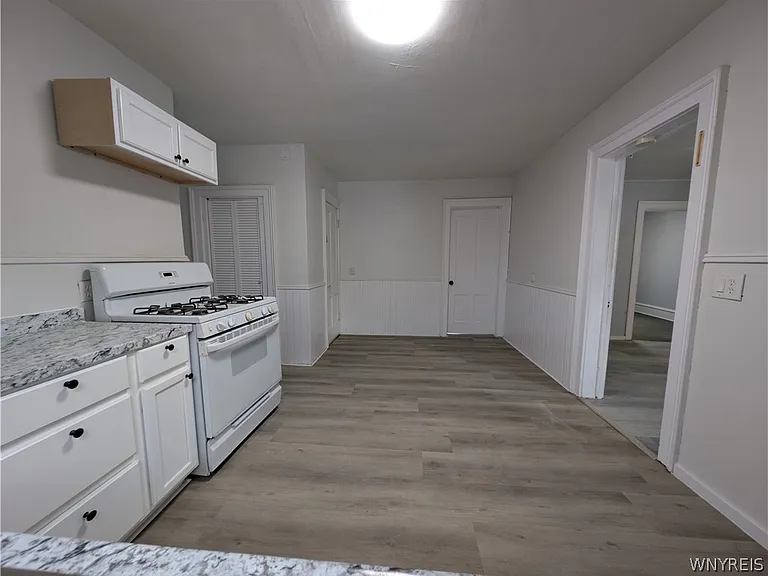 627 Deer St — Photo 11