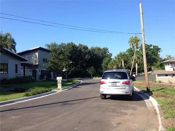 4th image of 1614 Lakeside Dr